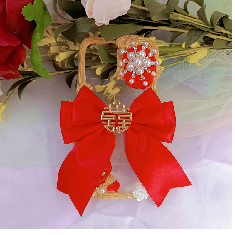 A Celebratory Phone Case Adorned with Tradition,Whipped Cream,Customizable,DIY