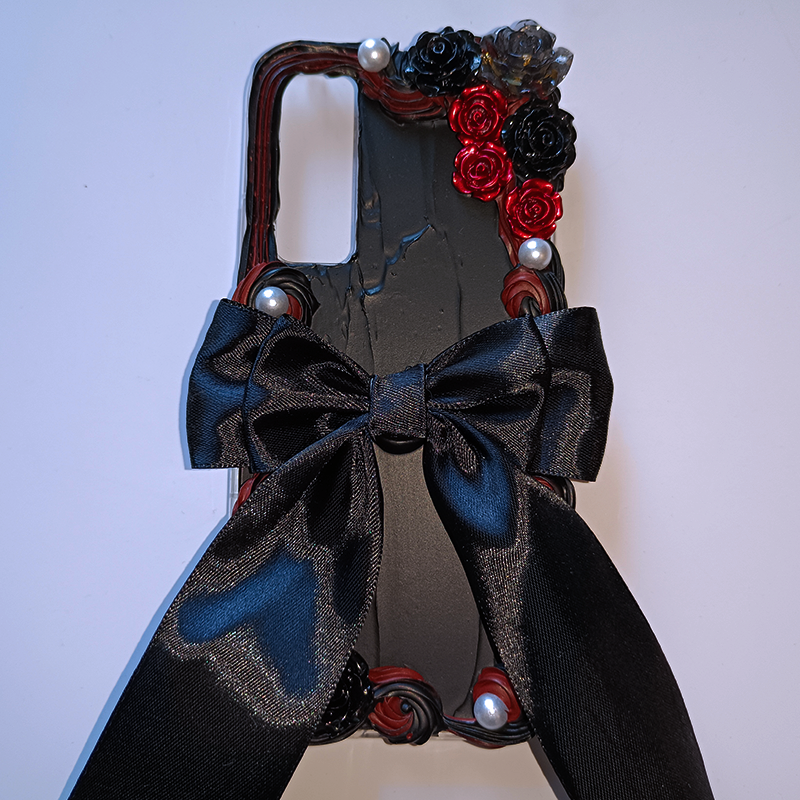 Exclusive for iPhone|Black rosette light luxury cream glue phone case