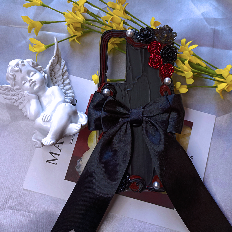 Exclusive for iPhone|Black rosette light luxury cream glue phone case