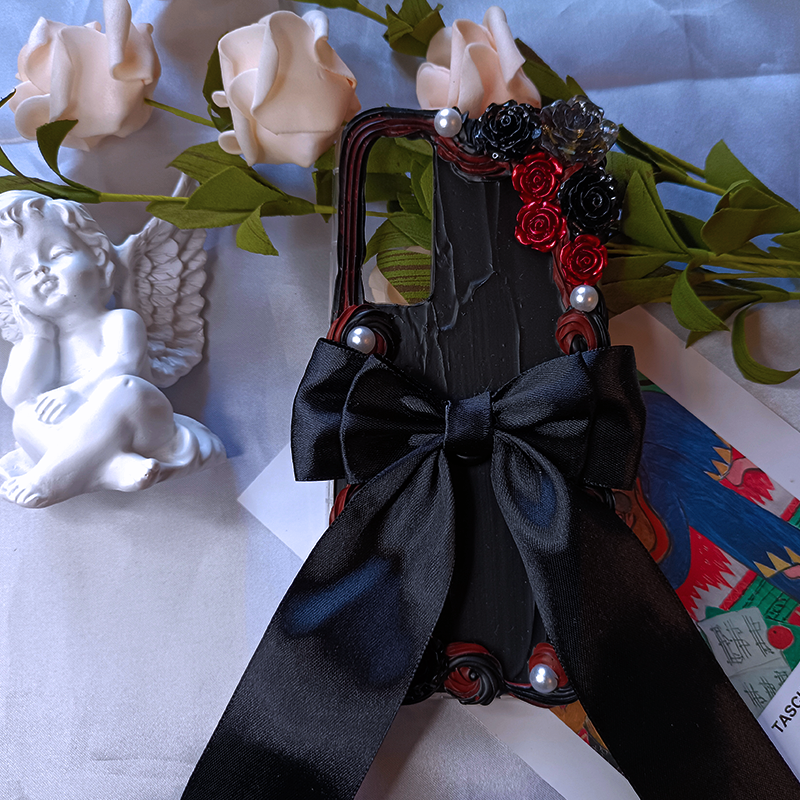 Exclusive for iPhone|Black rosette light luxury cream glue phone case