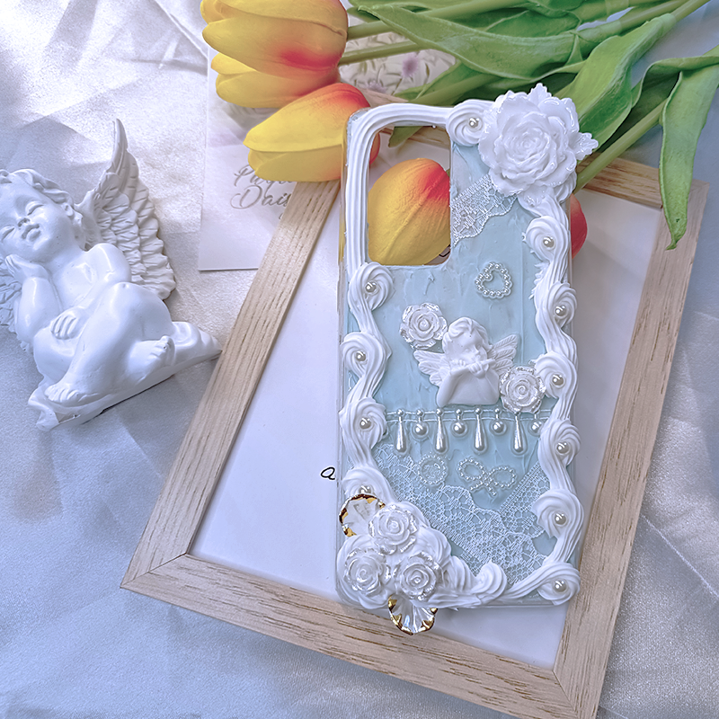 Baroque Angel Elegant Blue Case Adorned with Romance